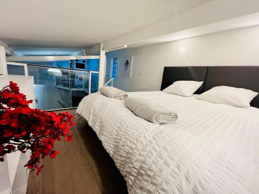 Unique Loft Apartment Located 15 Minutes From The Champs Elysees Saint-Ouen  Exteriér fotografie